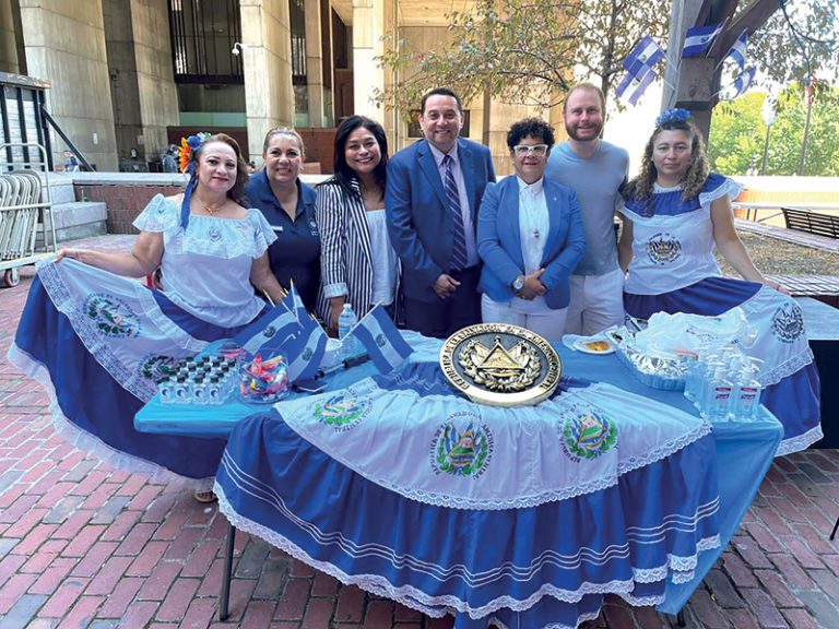 Boston celebra el Día del Salvadoreño
