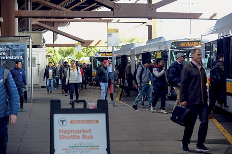 El cierre del T con autobuses gratuitos