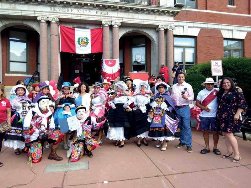 Peruanos en Boston, Brockton y Revere Izaron su bandera por fiestas patrias 3 25 peruanosrevere2