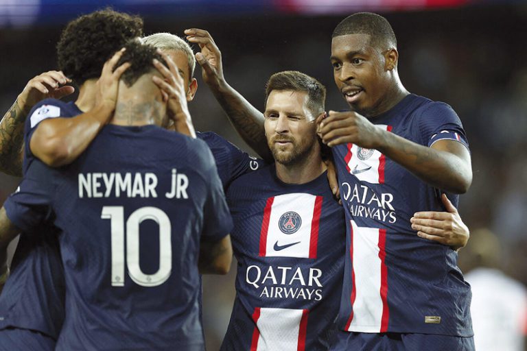 El PSG debutó en casa
