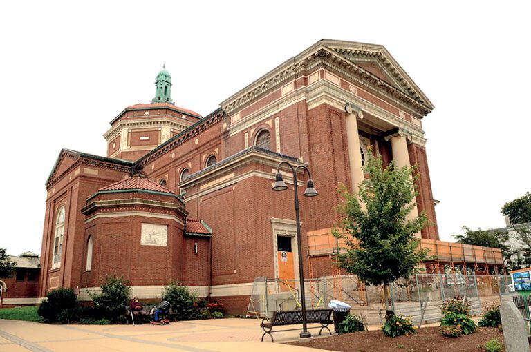 Por fin iglesia Santísimo Sacramento se convertiría en viviendas