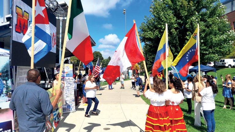 Rotundo éxito del Festival Multicultural de Everett