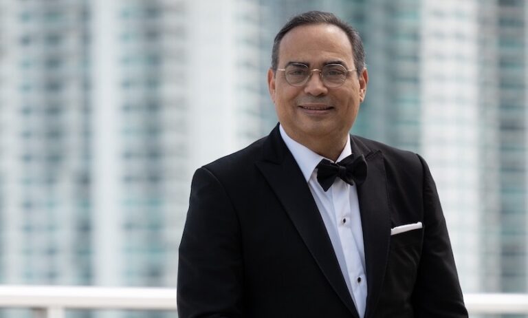 Gilberto Santa Rosa lanza su nuevo disco “Debut y Segunda Tanda»