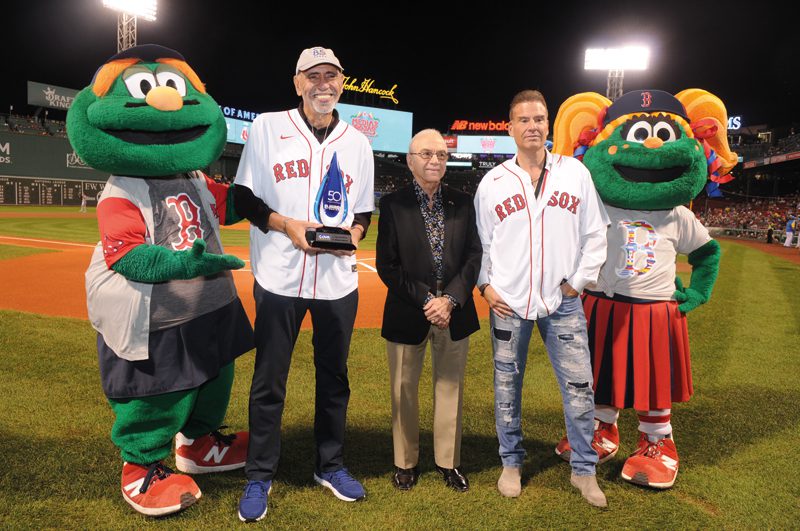 Emotivo homenaje a El Mundo Boston por su 50 aniversario 1 16y17 ElMundoenFenway 4