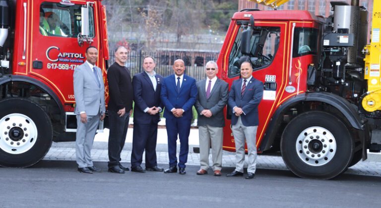 Lawrence: Nuevos camiones recolectores de basura