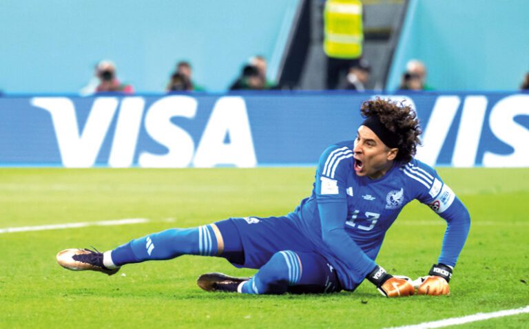 «Memo» Ochoa juega su quinto Mundial