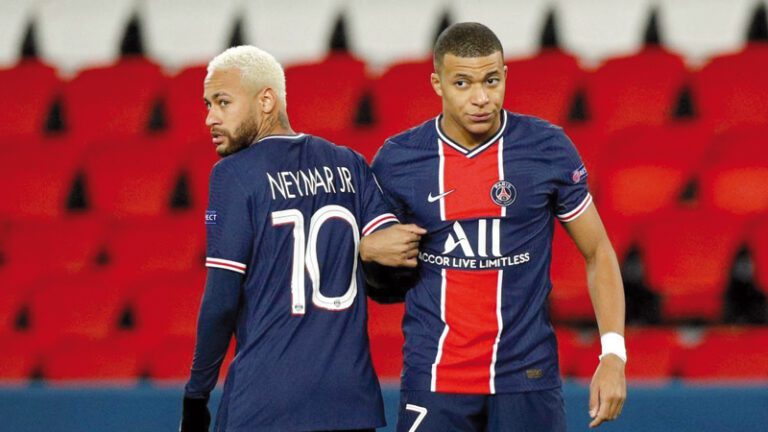 Con Mbappé y Neymar
