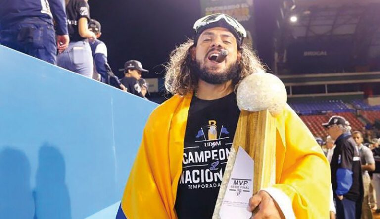 Jorge Alfaro, campeón y MVP en República Dominicana