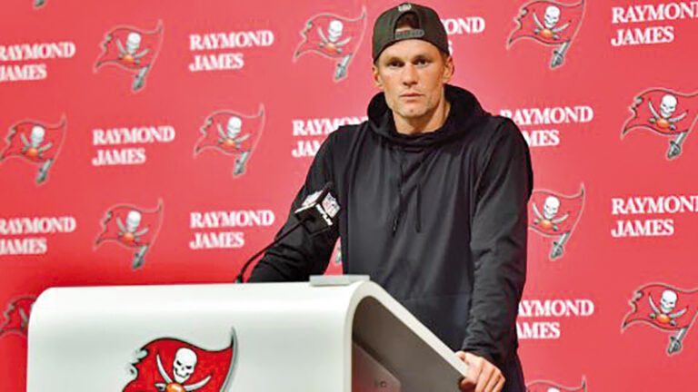 Tom Brady dejó en  suspenso su futuro