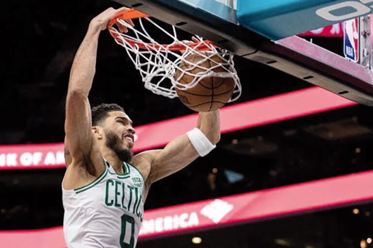 De la mano de Tatum los Celtics suma un triunfazo