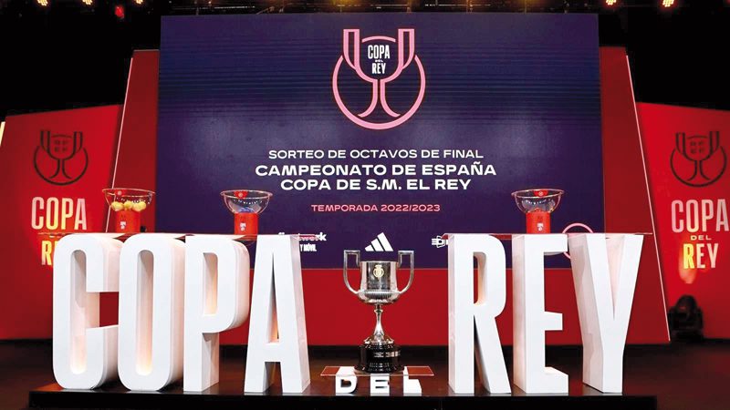 Copa del Rey trophies on display