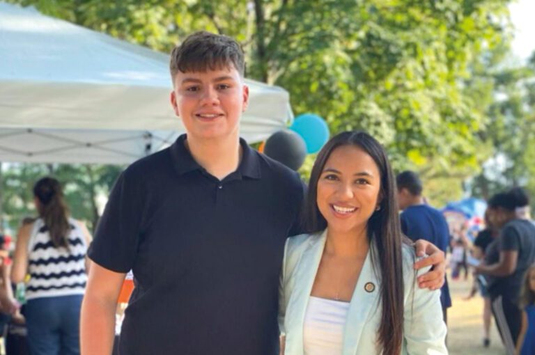 Estudiante de Chelsea va al Programa Juvenil del Senado
