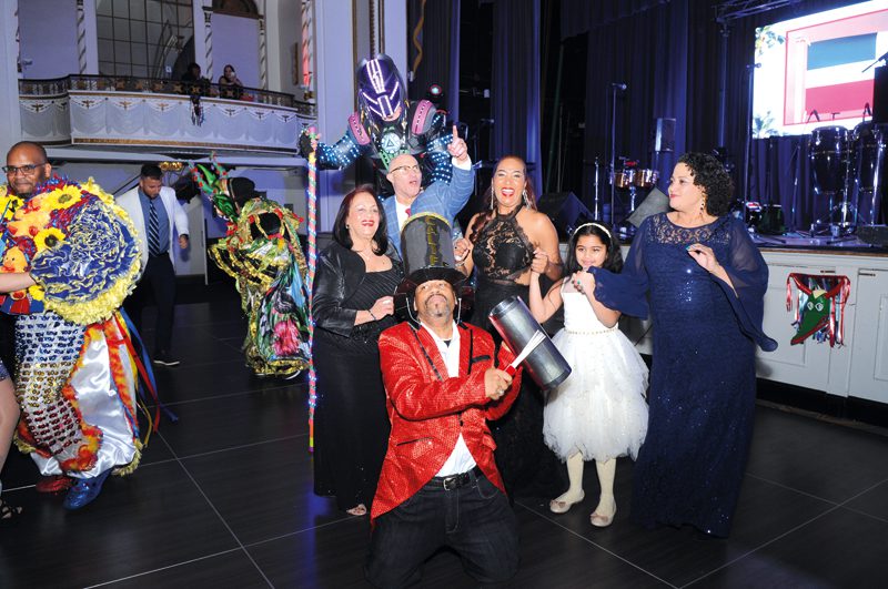 Con un amplio despliegue de calor patriótico, la Fundación Dominicana del Arte y la Cultura de Boston, celebró la acostumbrada Gala Independencia y Carnaval con motivo de conmemorar el 179 aniversario