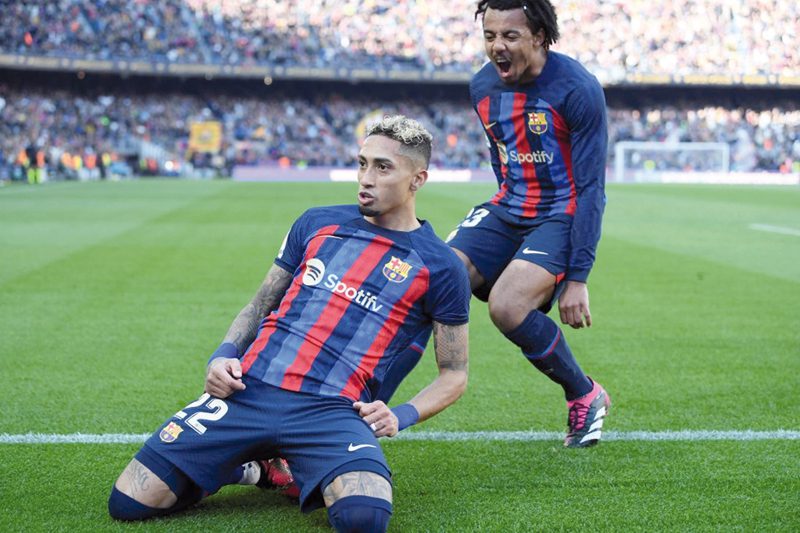 Jugadores de FC Barcelona celebrando un gol
