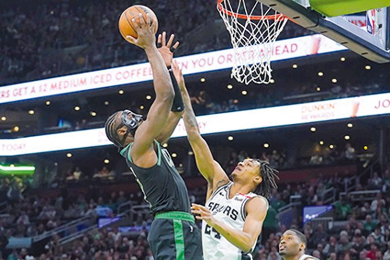 Jaylen Brown jugador de los Celtics
