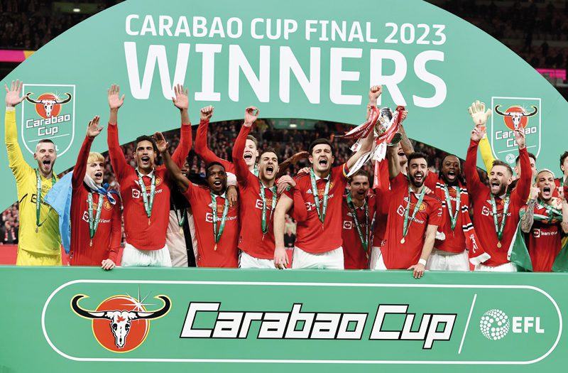 Manchester United celebra con la Carabao Cup