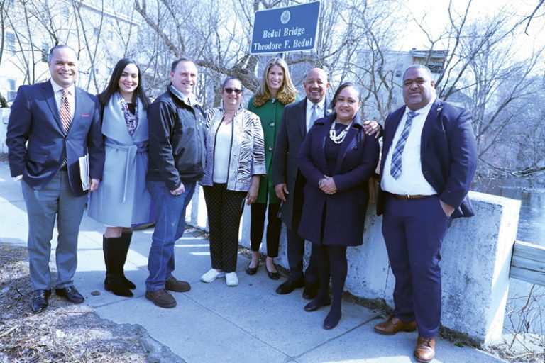 Congresista Lori Trahan visita proyectos de infraestructura