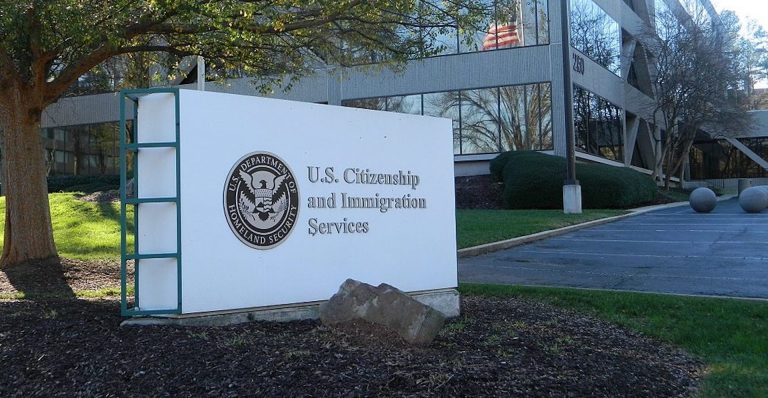 ¡Jueces pueden cerrar y postergar casos de deportación!