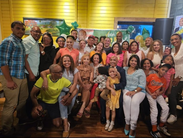 José Manuel Encarnación y su familia