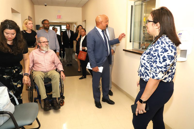 El alcalde Brian DePeña, junto con sus socios legislativos, asistieron al Primer Día Legislativo Anual en Greater Lawrence Family Health Center (GLFHC)
