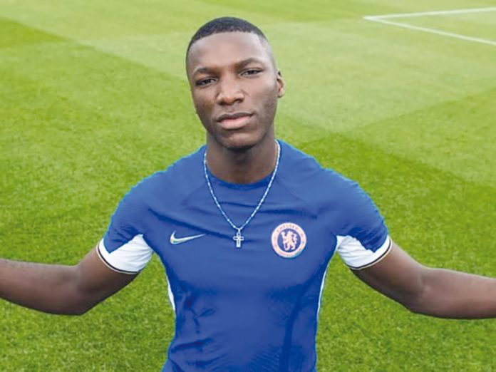 31_Dept- Caicedo jugador Moises Caicedo firma con el Chelsea