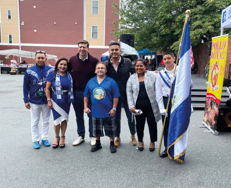 Comunidad salvadoreña vibró con su festival