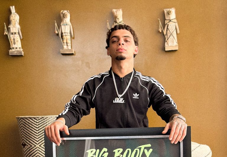 Hozwal recibe disco de oro y plata