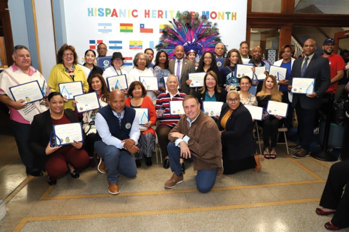Lawrence celebra la Herencia Hispana