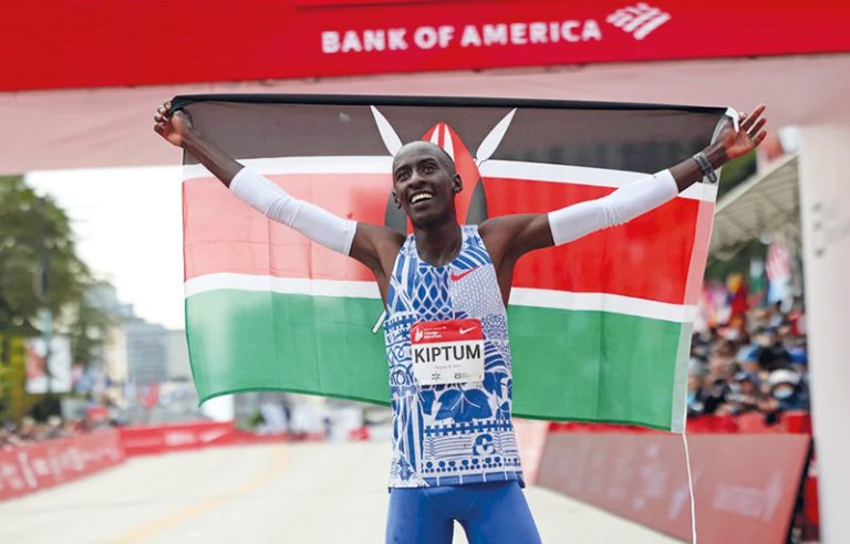 Kelvin Kiptum batió nuevo récord mundial