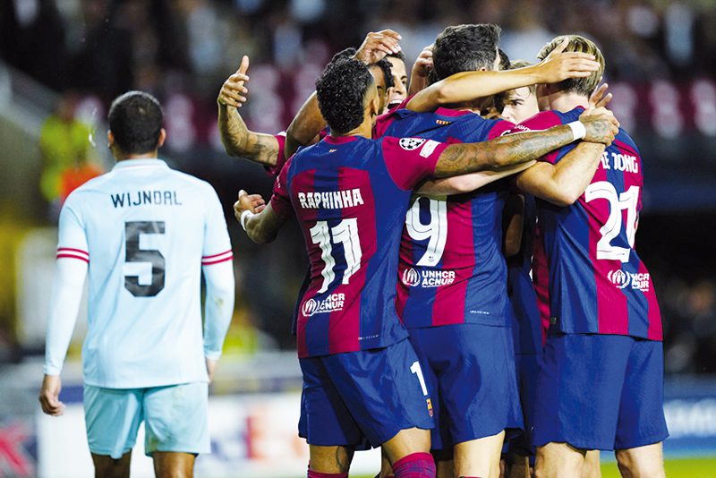 Jugadores del FC Barcelona celebrando goleo