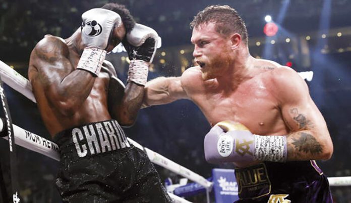 Canelo Álvarez se dio un paseo con Jermell Charlo