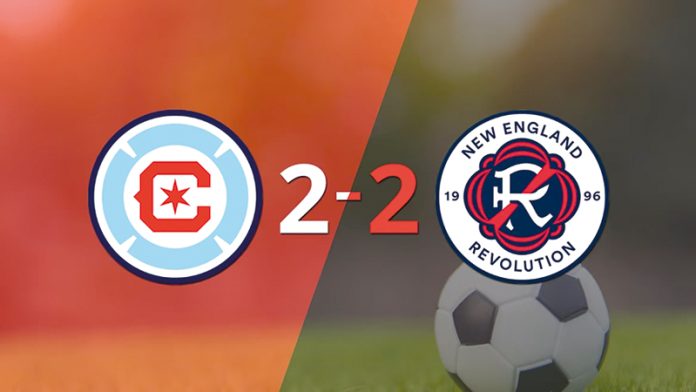 Empatan Revolution y Chicago Fire