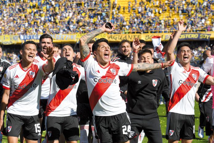 River se llevó el clásico en la Bombonera