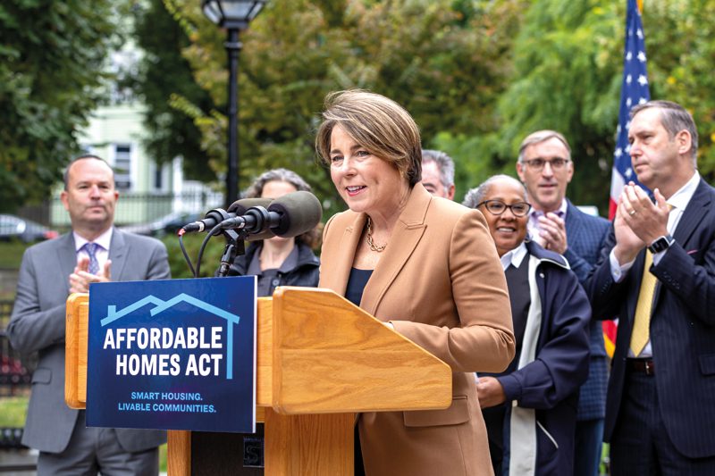 Gobernadora Healey anuncia la mayor inversión en la historia de Massachusetts