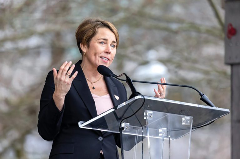 Gobernadora Maura Healey