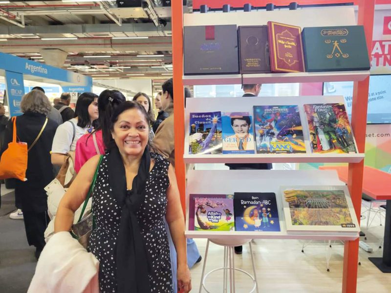 Olga Lattarulo en la Feria del Libro más grande del mundo