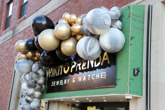 Inauguran joyería "Wikito Prenda"
