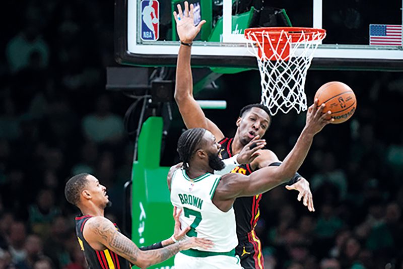 Celtics hacen respetar su casa. Se imponen 113-103 a Hawks con 34 puntos de Tatum y 21 de Brown  