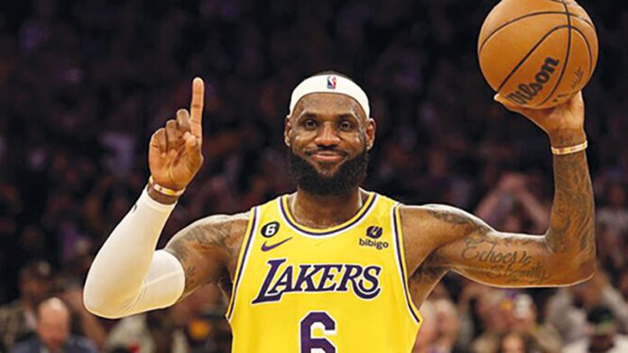 LeBron James rompe récord histórico en la NBA