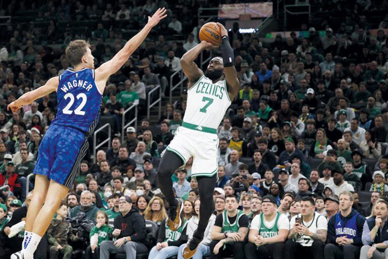 Jaylen Brown de los Celtics