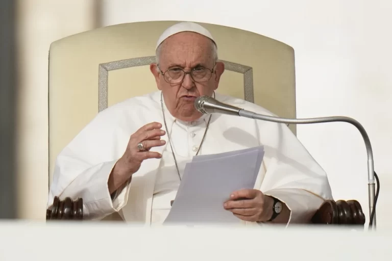 Papa Francisco autoriza bendiciones para parejas del mismo sexo