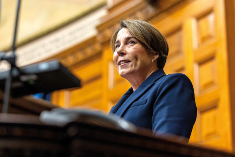 Gobernadora Maura Healey