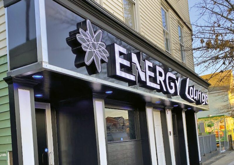 Suspenden licencia a "Energy Lounge"
por asesinato de hombre de 29 años