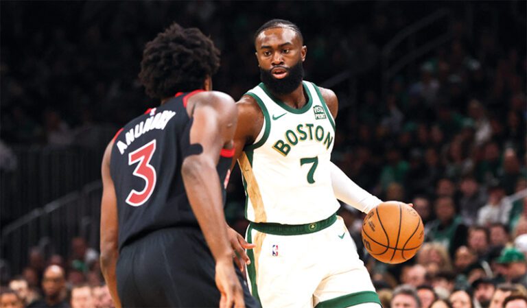 Boston tuvo que transpirar pero consiguió la victoria