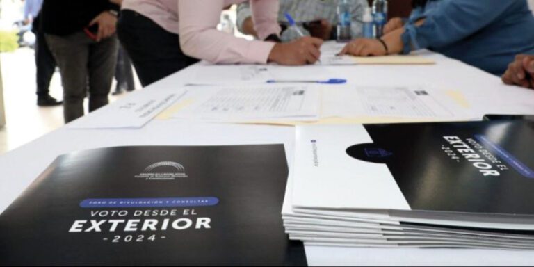 Salvadoreños en el exterior salen a votar en masa