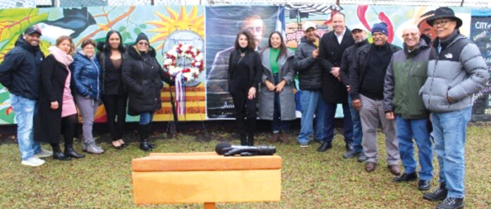 Ofrenda floral a Juan Pablo Duarte