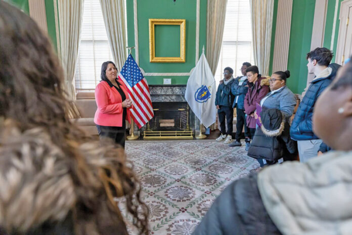 Niños celebran en Casa del Estado Mes de la Historia Afroamericana