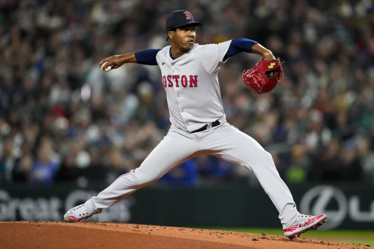 Red Sox debuta campaña con pie derecho