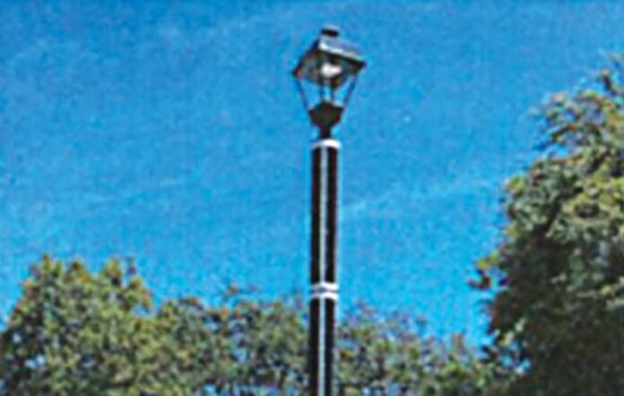 Lawrence Parks adopta la iluminación con energía solar