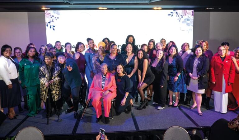 Celebrando la historia de la mujer latina